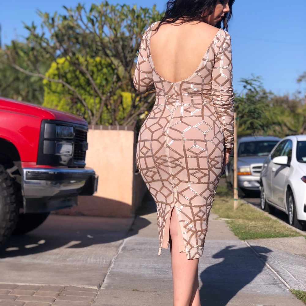 Dress - Picture 4 of 4